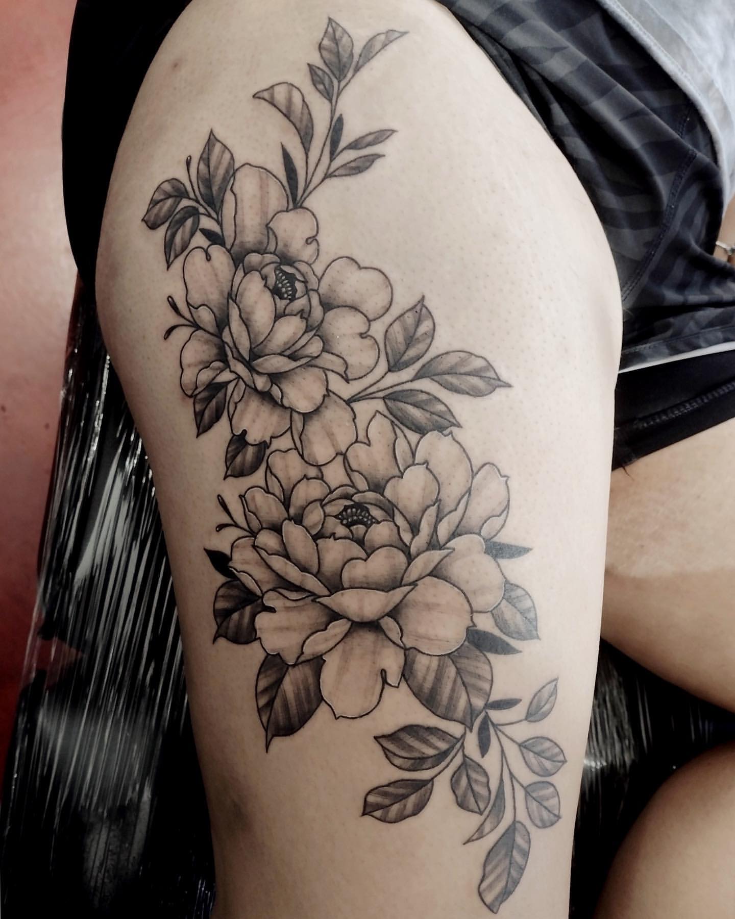 Flower Tattoo Ideas, thigh tattoo